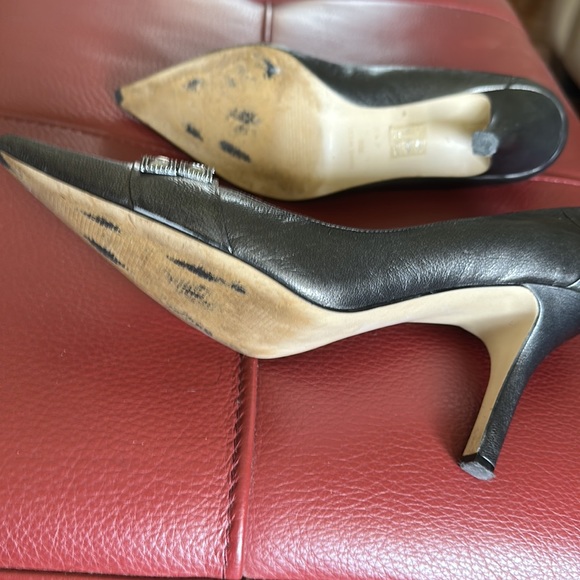 Nine West Leather Pumps with Decorative Element on the Top - Picture 6 of 6